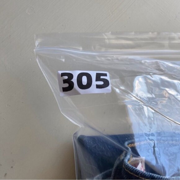 Levis Premium 70'S High Rise Slim Straight Jeans Woman 31 Dark Wash Classic - Picture 16 of 16